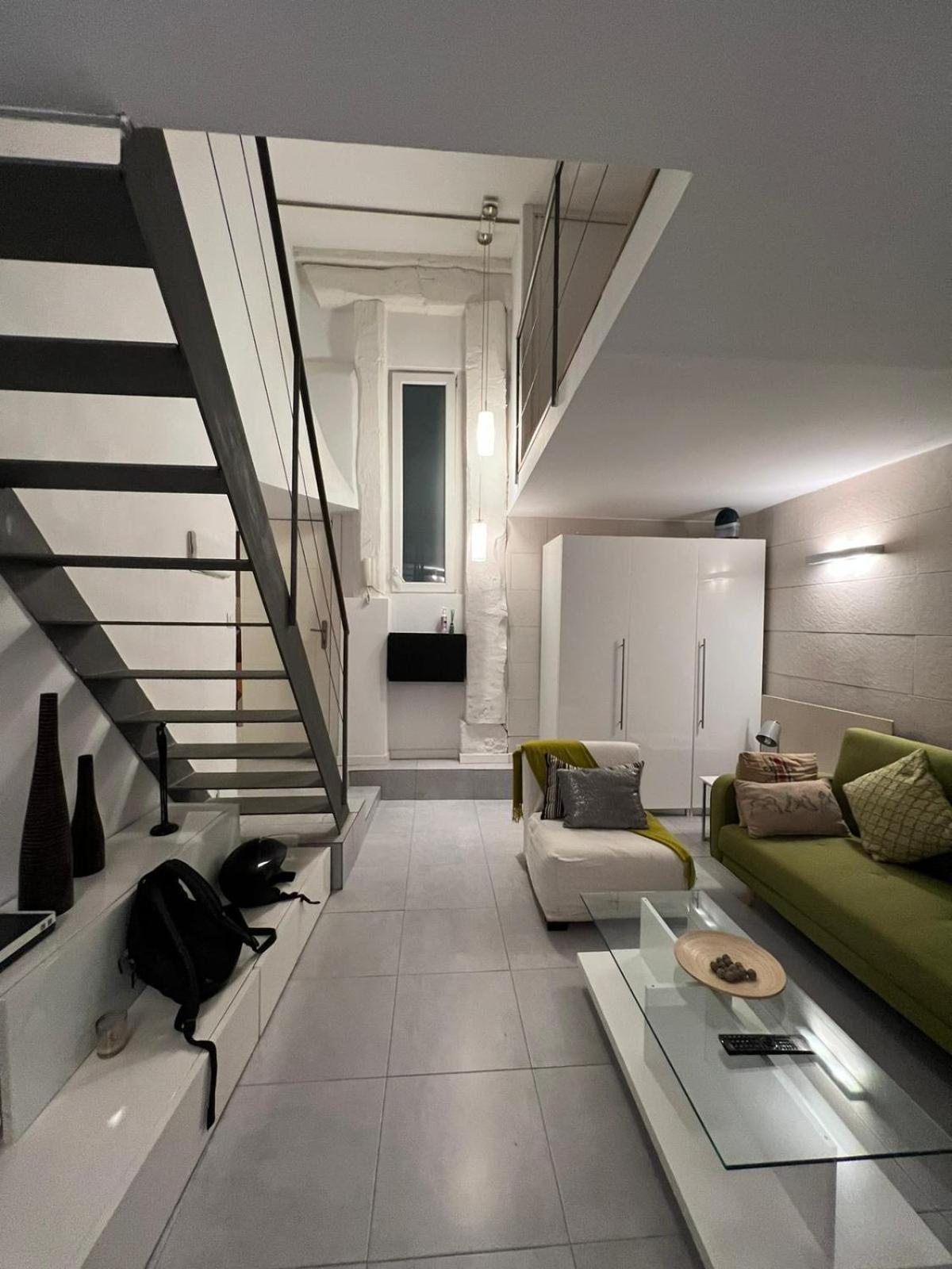 Excelente Loft En Trafalgar Madryt